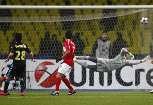 2010-11-23t193151z_01_mos127_rtridsp_3_soccer-champions_reuters