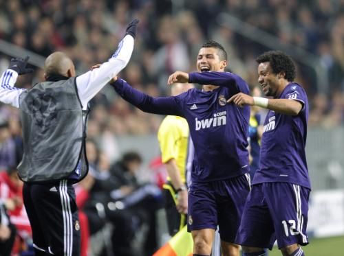 2010-11-23t212849z_01_ams15_rtridsp_3_soccer-champions_reuters