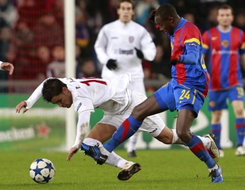 2010-11-23t210243z_01_bsl401_rtridsp_3_soccer-champions_reuters