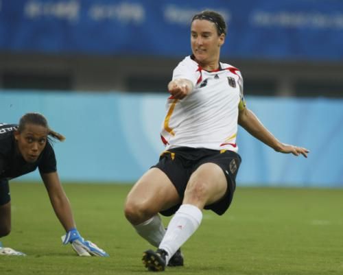 2008-08-18t091728z_01_olyrr201_rtrnsrp_0_olympics-soccer-_reuters