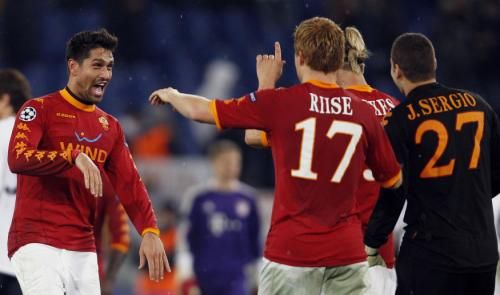 2010-11-23t215725z_01_sre123_rtridsp_3_soccer-champions_reuters
