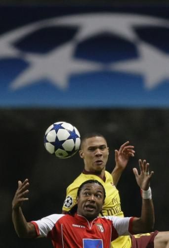 2010-11-23t210144z_01_mvi12_rtridsp_3_soccer-champions_reuters