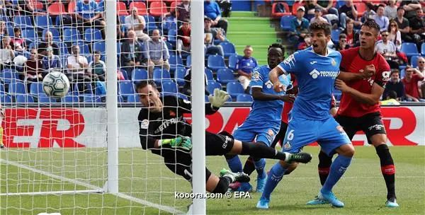 ?i=epa%2fsoccer%2f2019-09%2f2019-09-22%2f2019-09-22-07860877_epa