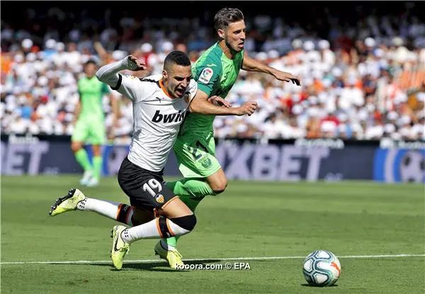 ?i=epa%2fsoccer%2f2019-09%2f2019-09-22%2f2019-09-22-07861429_epa