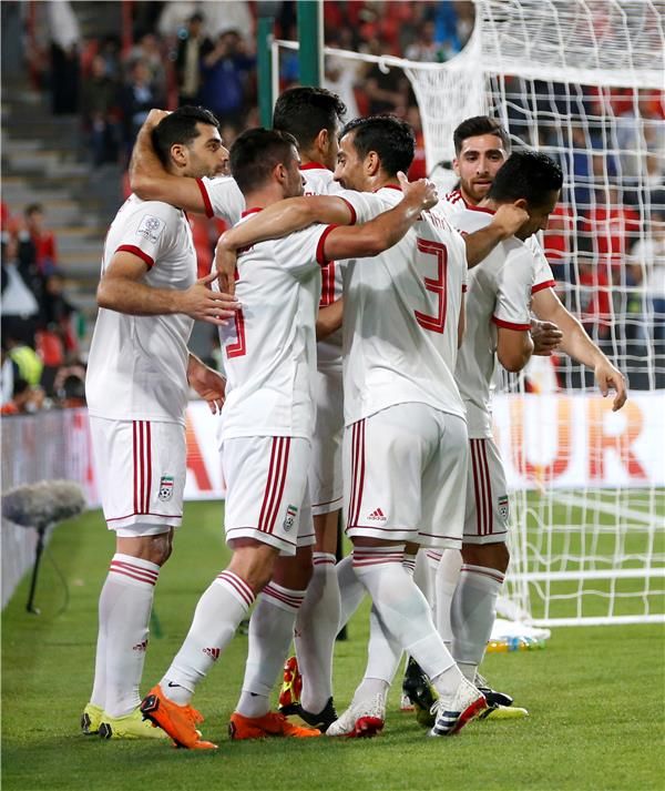 لاعبو منتخب إيران