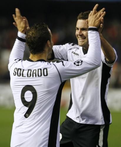 2010-11-24t205223z_01_mad702_rtridsp_3_soccer-champions_reuters