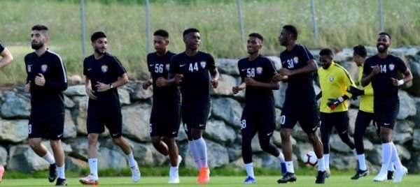 لاعبو العين