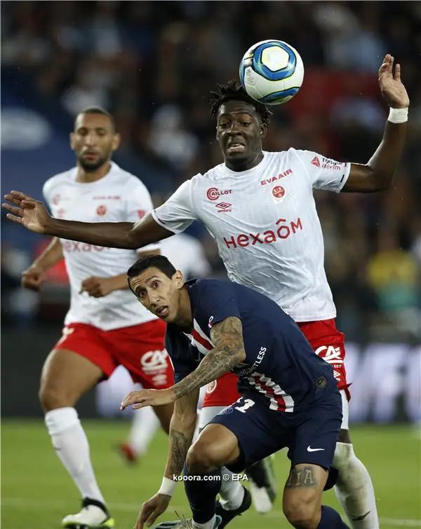 ?i=epa%2fsoccer%2f2019-09%2f2019-09-25%2f2019-09-25-07869409_epa