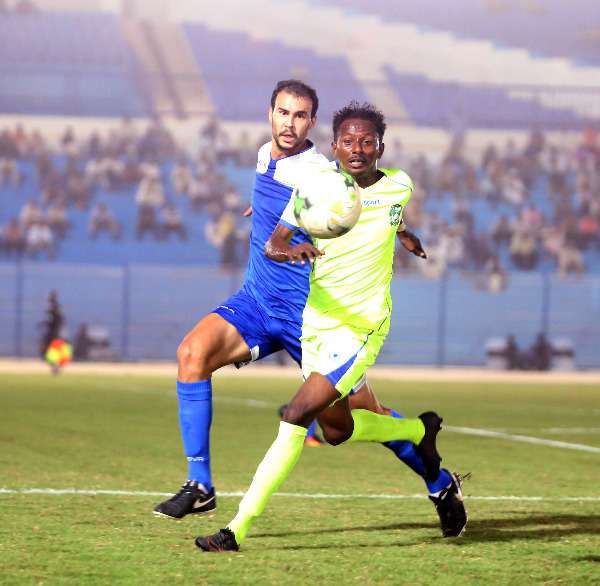 من مباراة الهلال والفلاح