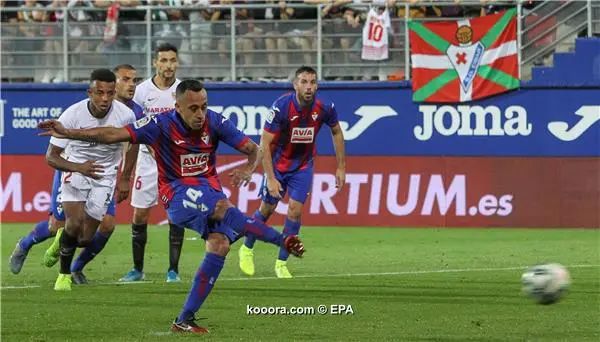 ?i=epa%2fsoccer%2f2019-09%2f2019-09-26%2f2019-09-26-07871877_epa