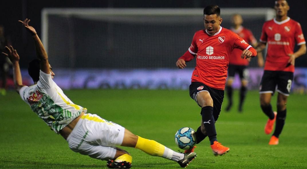 من لقاء إندبنديينتي وديفينسا