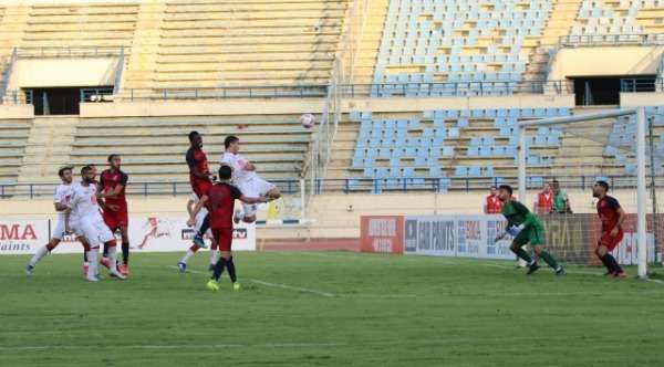 لحظة تسجيل قاسم الزين 