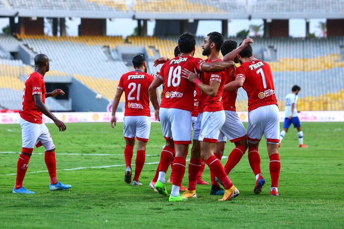 لاعبو الأهلي 