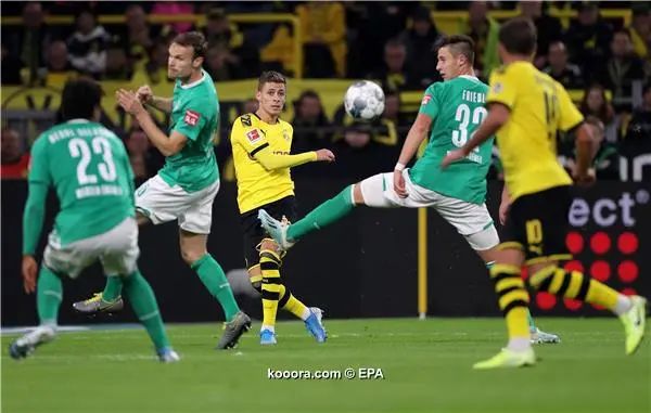 ?i=epa%2fsoccer%2f2019-09%2f2019-09-28%2f2019-09-28-07877521_epa