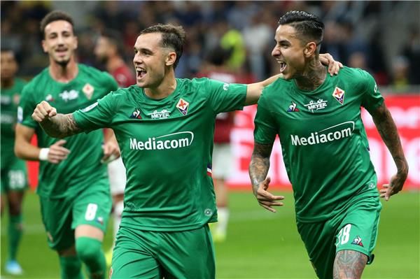 لاعبو فيورنتينا 