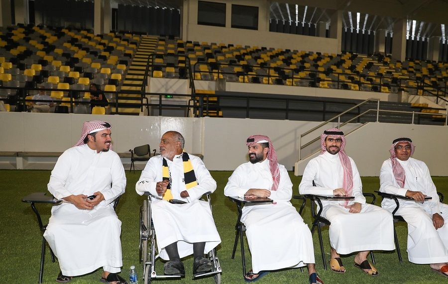 من الاستقبال
