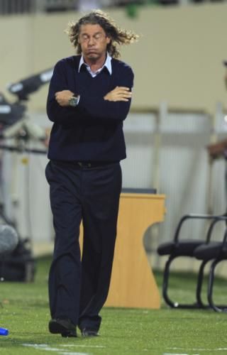 2010-11-25t174305z_01_abyan215_rtridsp_3_soccer_reuters