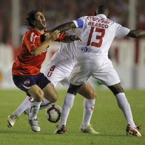 2010-11-26t004845z_01_ast04_rtridsp_3_soccer_reuters