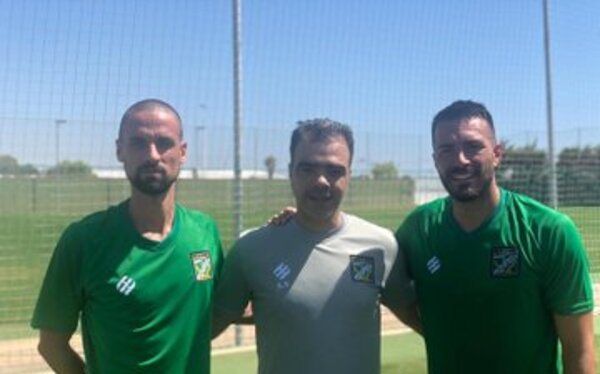 توريس وراؤول بالقميص الأخضر