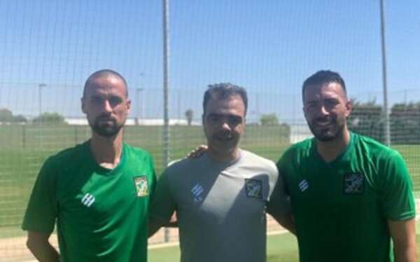 توريس وراؤول بالقميص الأخضر