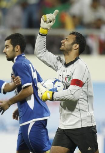 2010-11-25t195741z_01_abyan17_rtridsp_3_soccer_reuters