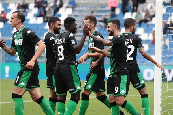 لاعبو ساسولو