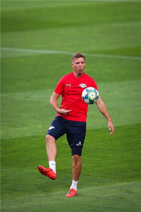 جوليان ناجلزمان