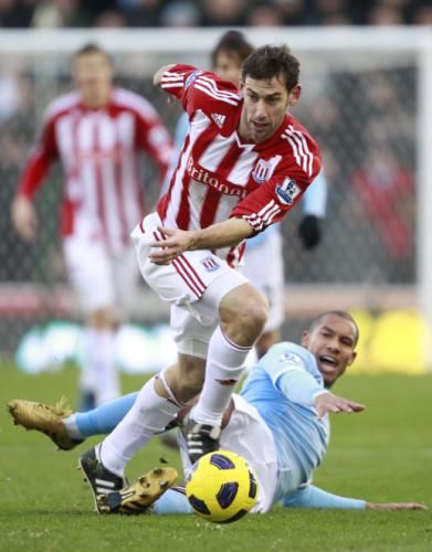 2010-11-27t161134z_01_awi03_rtridsp_3_soccer-england_reuters