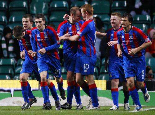 2010-11-27t171100z_01_dmr117_rtridsp_3_soccer-europe-scotland_reuters