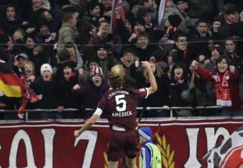 2010-11-27t155405z_01_ror06_rtridsp_3_soccer-germany_reuters