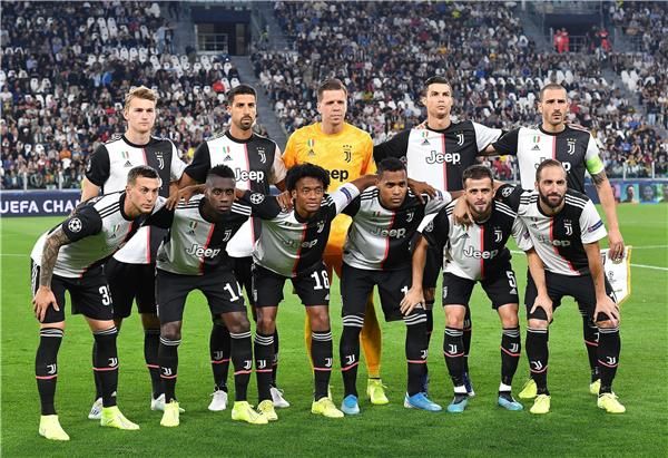 لاعبو يوفنتوس