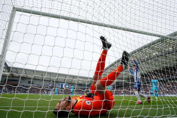 لوريس بعد تعرضه للإصابة