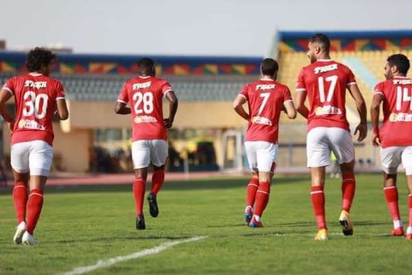 لاعبو الأهلي