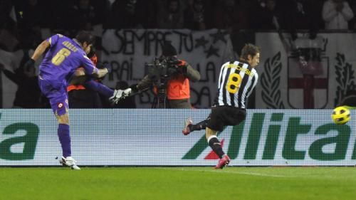 2010-11-27t202513z_01_mxr03_rtridsp_3_soccer-italy_reuters