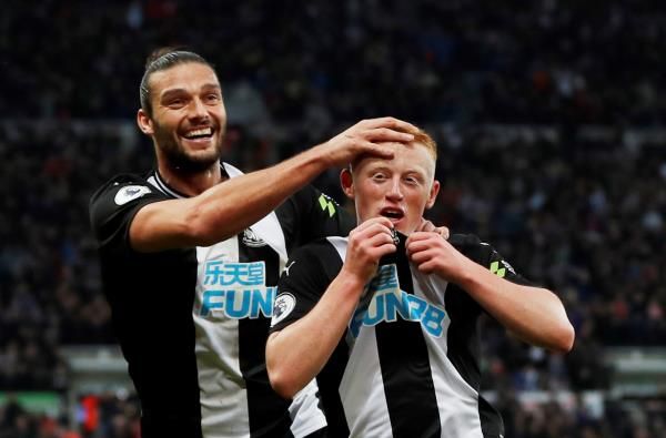 لونجستاف وفرحة الهدف