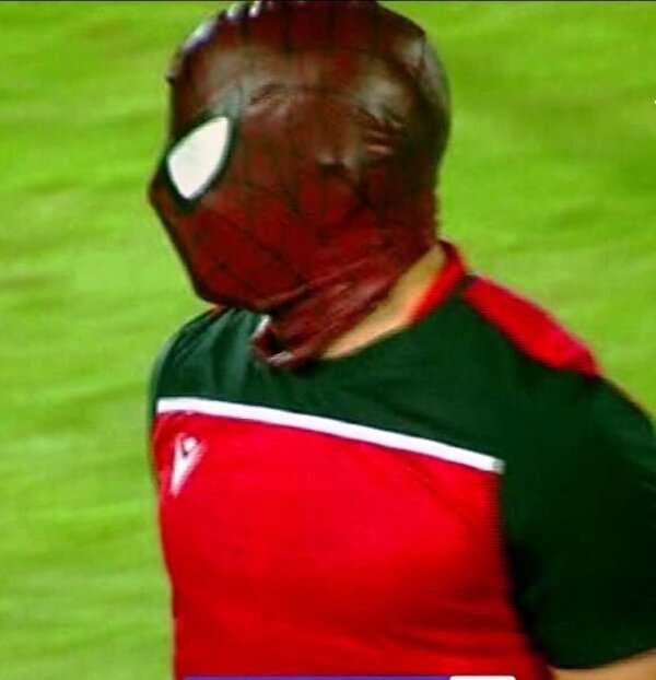 كريم طارق بقناع سبايدر مان