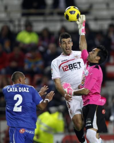 2010-11-27t194302z_01_mdp03_rtridsp_3_soccer-spain_reuters