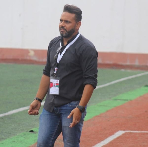  أحمد حافظ 