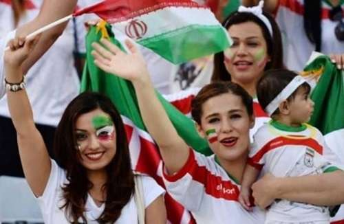 مشجعات إيرانيات