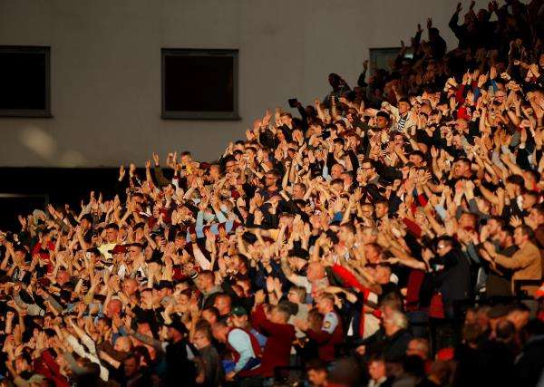 جمهور أستون فيلا