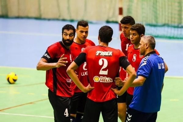 لاعبو الأهلي