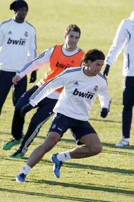 2010-11-28-00000102471164