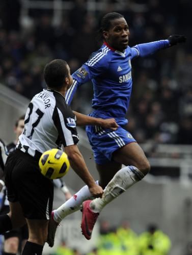 2010-11-28t144200z_01_nvr02_rtridsp_3_soccer-england_reuters