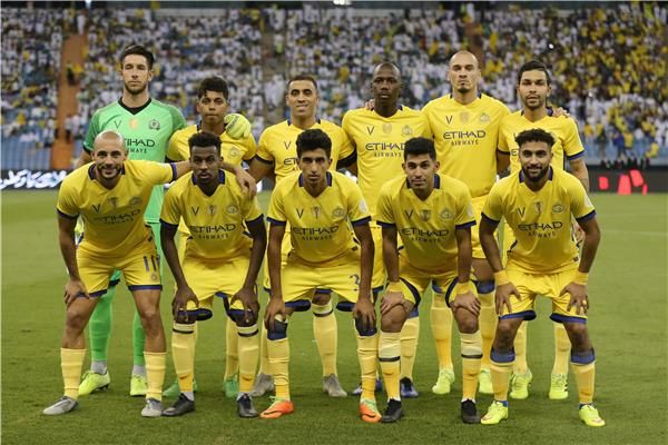لاعبو النصر 