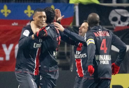 2010-11-28t220636z_01_rpr07_rtridsp_3_soccer-france_reuters