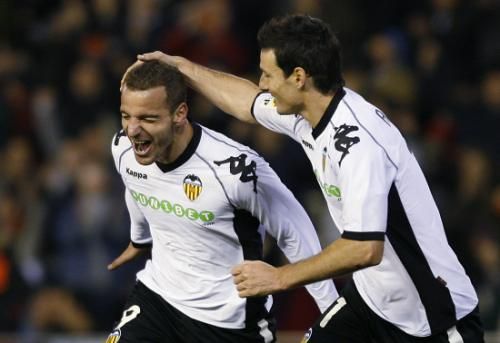 2010-11-28t203850z_01_hjk02_rtridsp_3_soccer-spain_reuters
