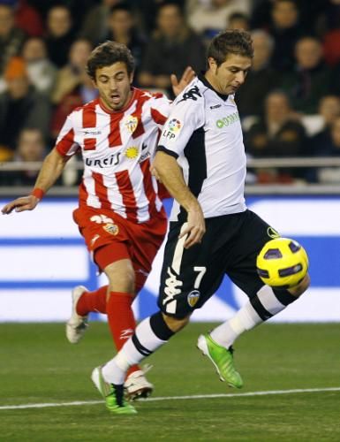 2010-11-28t203247z_01_hjk01_rtridsp_3_soccer-spain_reuters