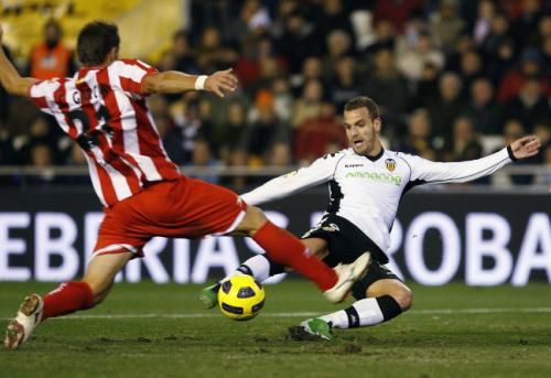 2010-11-28t204626z_01_hjk03_rtridsp_3_soccer-spain_reuters