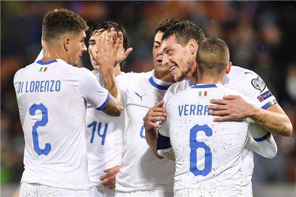 لاعبو إيطاليا