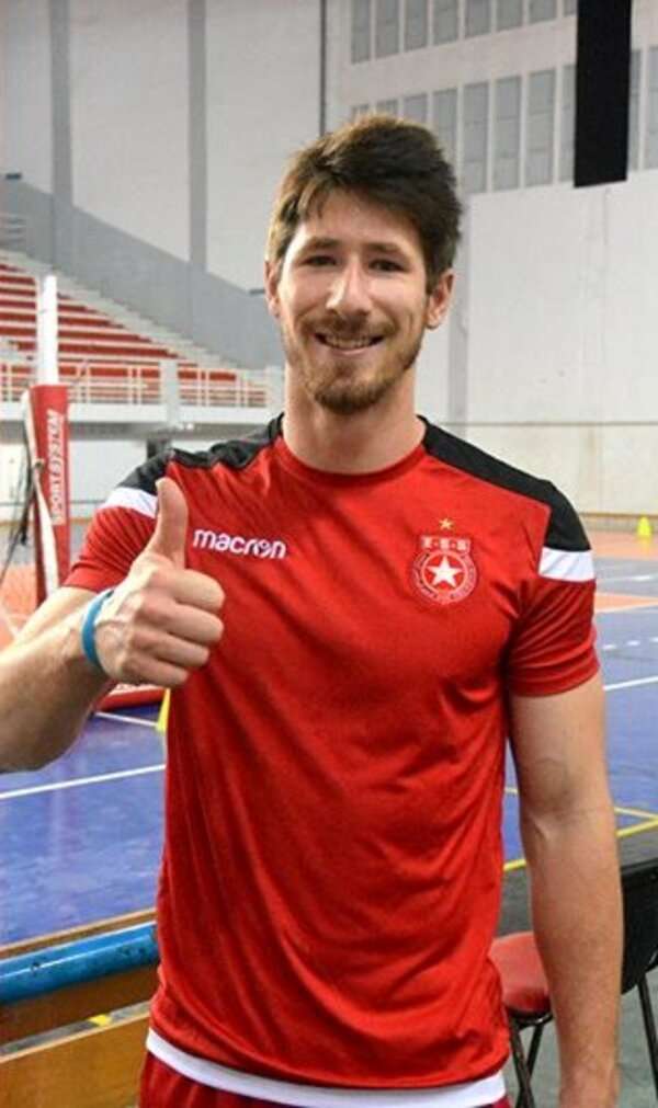 اللاعب البرازيلي جوناثان دا سيلفا